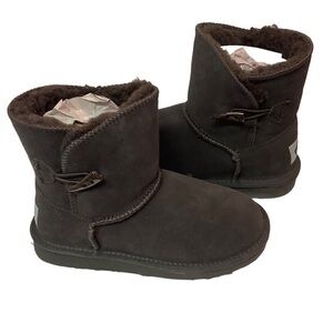 Aussie Merino brown boots size Y12‎